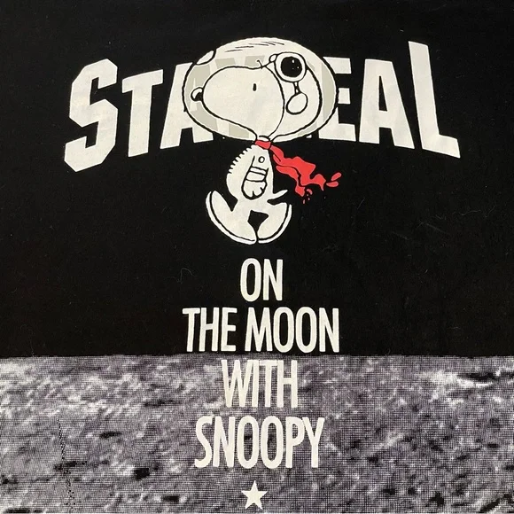 Cute Stay Real Snoopy Outer Space Moon T-Shirt Size Small GUC - Picture 6 of 6
